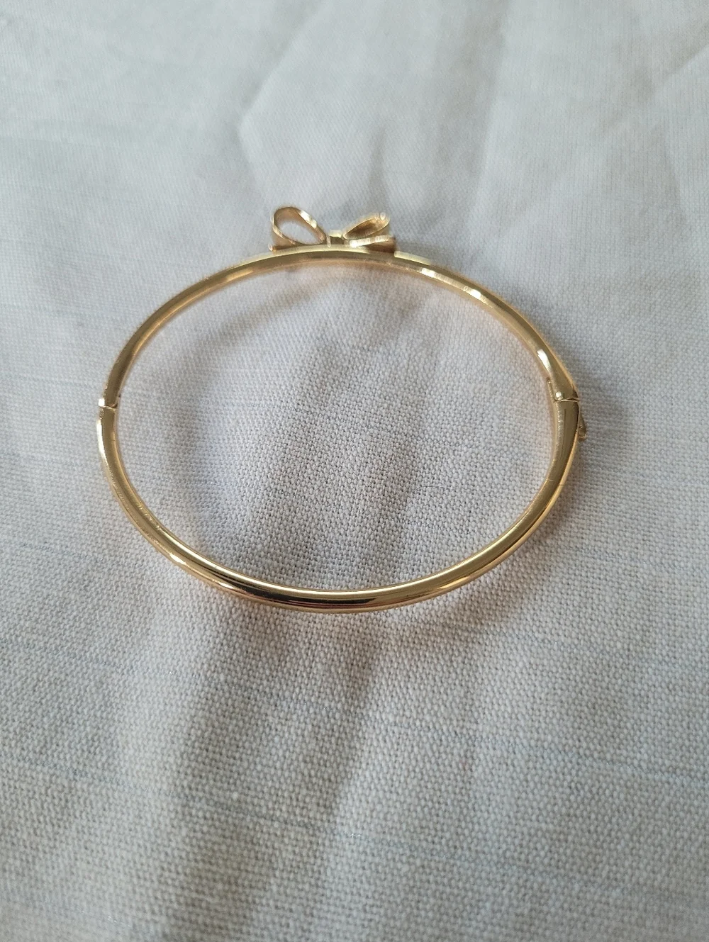 Kate Spade Gold Bangle Bow Bracelet - Picture 2 of 5